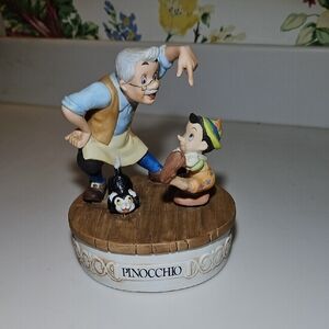 Disney Pinocchio and Geppetto Music Box # 5902 of 19,500